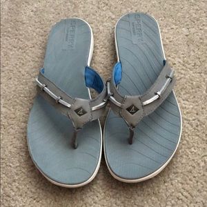 Women 5 sperry flip flops